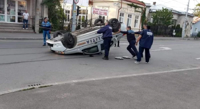 Polițistul a fost lovit de un alt șofer