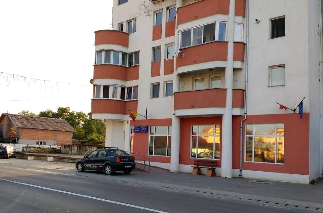 Sediul Primăriei oraşului Teiuş