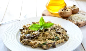 risotto cu ciuperci shutterstock 152216315 jpeg