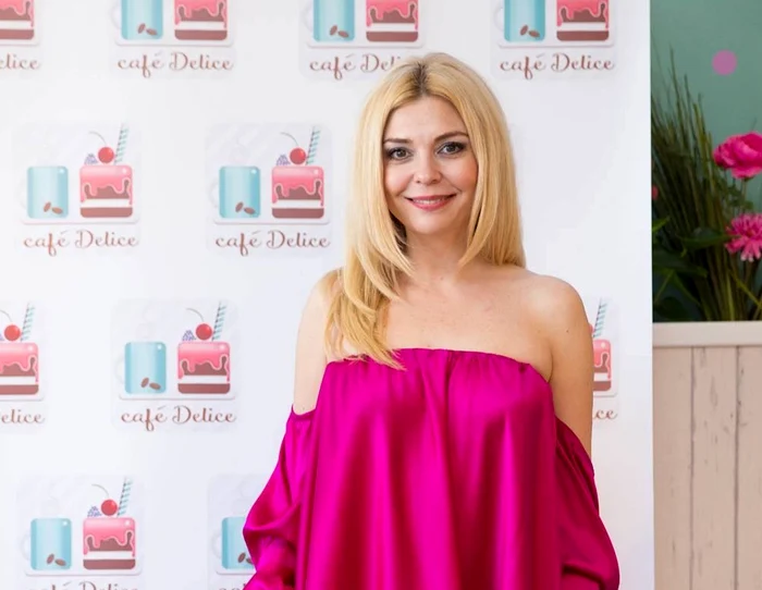 
    Și Elena Merișoreanu a dat iama în prăjiturifoto: Arhiva Personală  