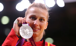 Campioană olimpică la Beijing, în 2008, Alina Dumitru a cucerit medalia de argint la JO de la Londra, în 2012, chiar în Centrul ExCel jpeg