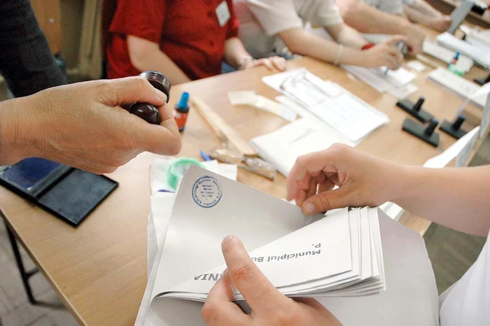 Stabilirea numărului de secții de votare în Diaspora se va realiza abia în 26 octombrie 2016