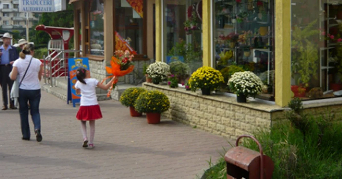 Suceava: Anul şcolar umple florăriile