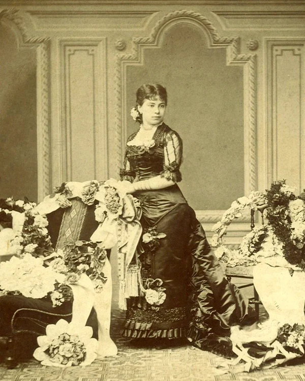 Mezzosoprana Elena Theodorini (cca. 1890) - fotografie din colecția Muzeului Național de Istorie a României (MNIR)