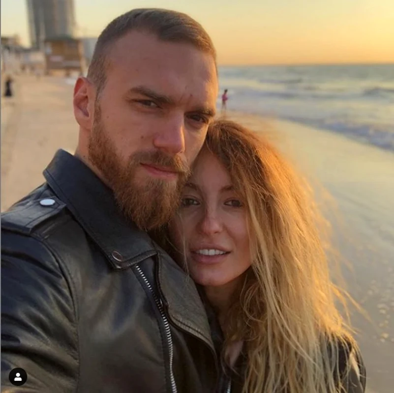 Flavia Mihășan se iubește de 5 ani de zile cu Marius Moldovan, iubitul său și tatăl copiilor
