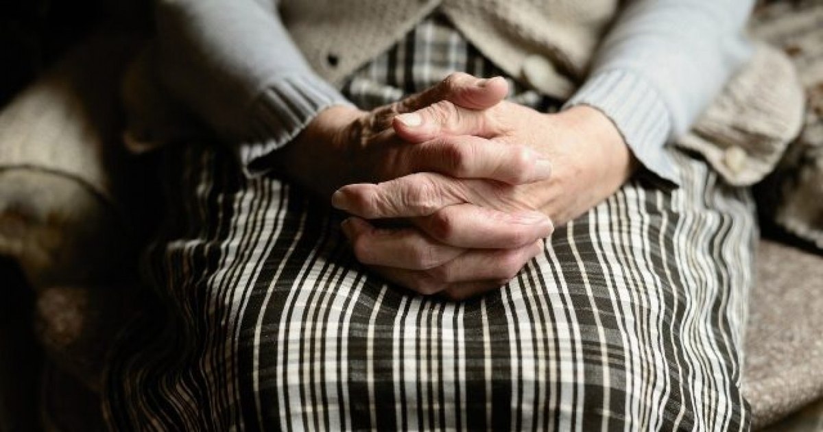 Scandal la un azil de bătrâni din Timiș: 74 de locatari mutați ilegal în Cenad Scandal la un azil de bătrâni din Timiș: 74 de locatari mutați ilegal în Cenad