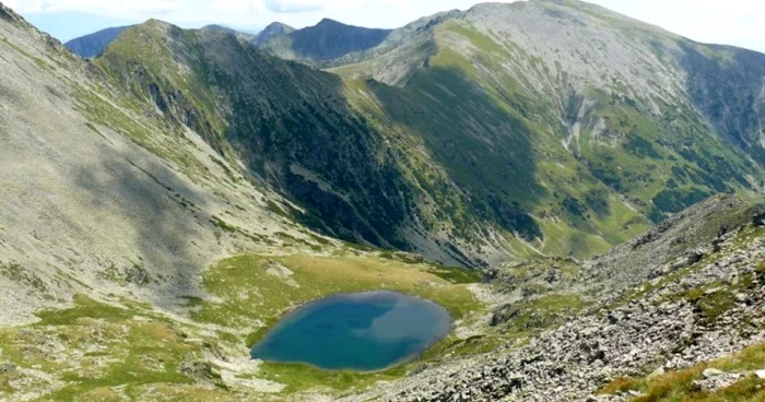 peleaga calatoriile jupanului razvan nastase