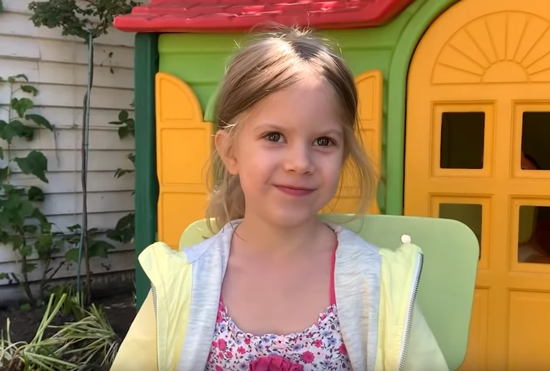 Sofia are 5 ani și jumătate și știe că va fi artistă ca tatăl Pavel și nașul Smiley