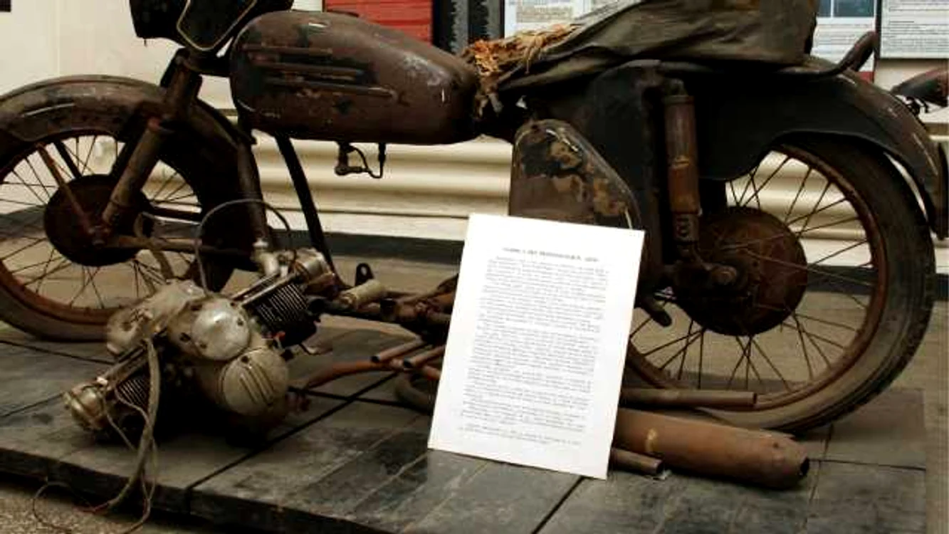 Motocicleta este expusă la Muzeul Sighet FOTO Memorialul Sighet