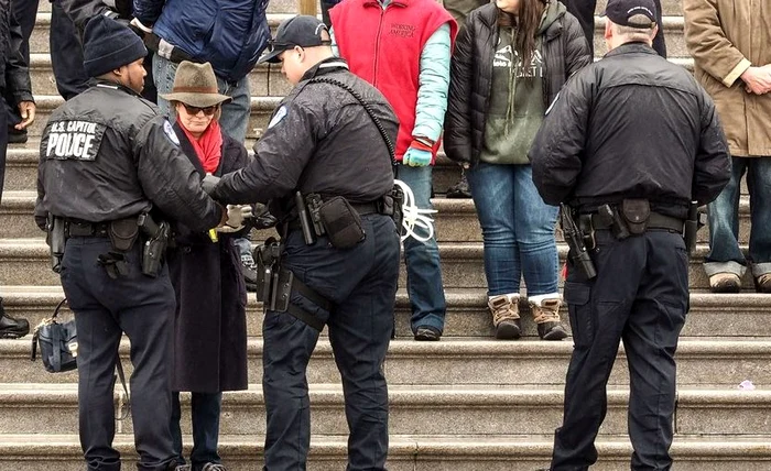 Sally Field a fost arestată vinerifoto: Profimedia