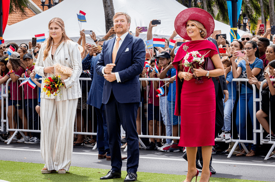 Prințesa Amalia, moștenitoarea coroanei olandeze, ținta insultelor din cauza greutății