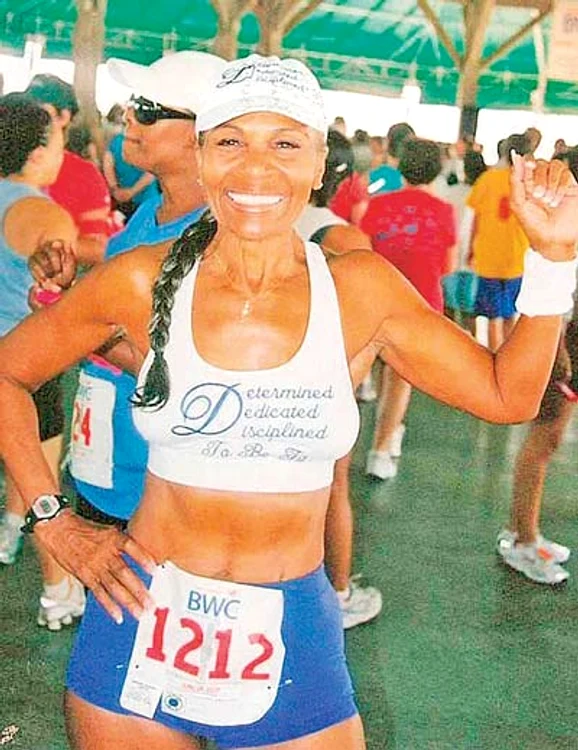 Ernestine Shepherd vrea să concureze în competiţii de bodybuilding şi la 90 de ani