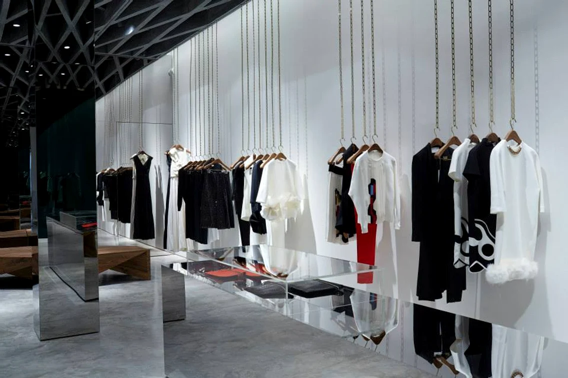 Victoria Beckham showroom de moda magazin in Londra (1) jpeg