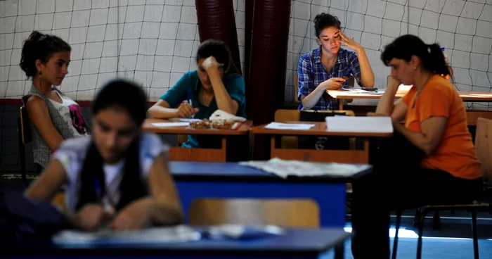 Elevii şi părinţii intră în febra examenelor. FOTOArhivă.