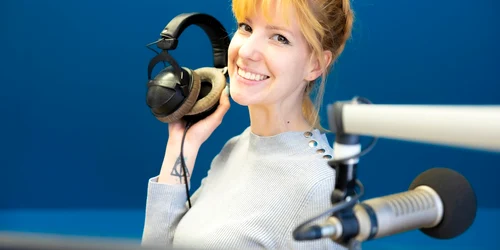 radio 6135432 1280 jpg