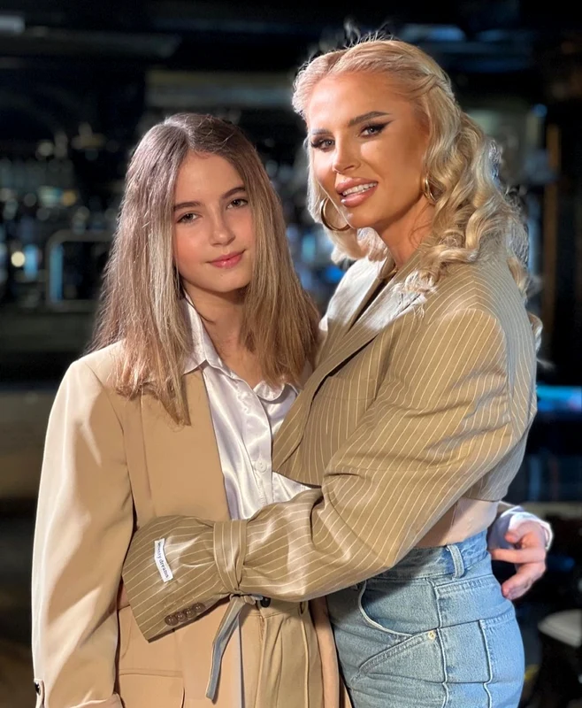 sofia si andreea banica jpg