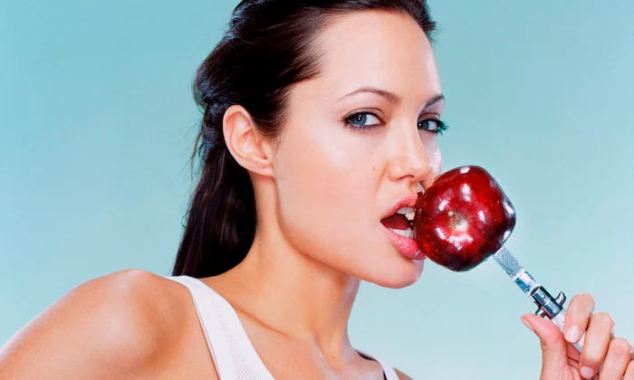 angelina jolie mar jpeg