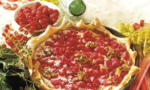 tarta cu rubarba nuci si coacaze jpeg