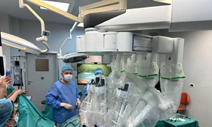 roboți chirurgicali jpg