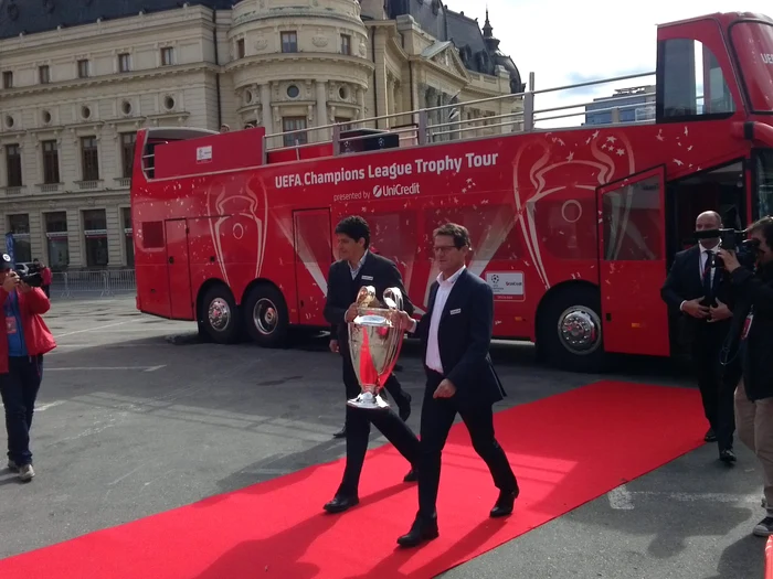 Miodrag Belodedici şi Fabio Capello, alături de trofeul Champions League FOTO Amir Kiarash