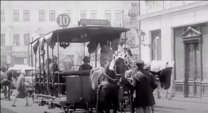 Tramvai cu cai captură video. Tramvai cu cai București YouTube