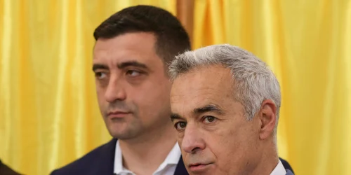 George Simion și Calin Georgescu votează în Mogoșoaia, Ilfov. FOTO Inquam Photos / Octav Ganea