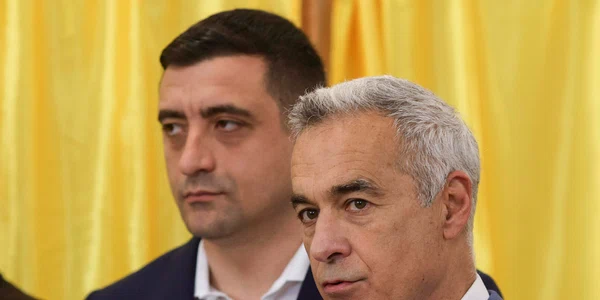 George Simion și Calin Georgescu votează în Mogoșoaia, Ilfov. FOTO Inquam Photos / Octav Ganea