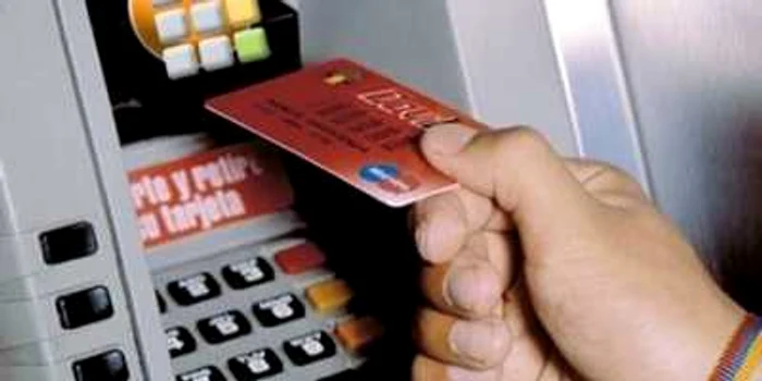 Bancomatele vor fi funcţionale abia duminică dimineaţa Foto: arhivă