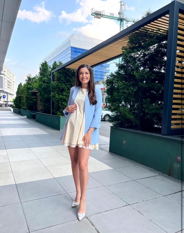 Marina Nițoiu, gazda știrilor Focus Sport de la Prima TV, va naște în luna septembrie foto: arhiva personală