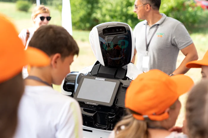 Dobândirea de competențele digitale este un obiectiv important FOTO: arhiva UiPath Foundation