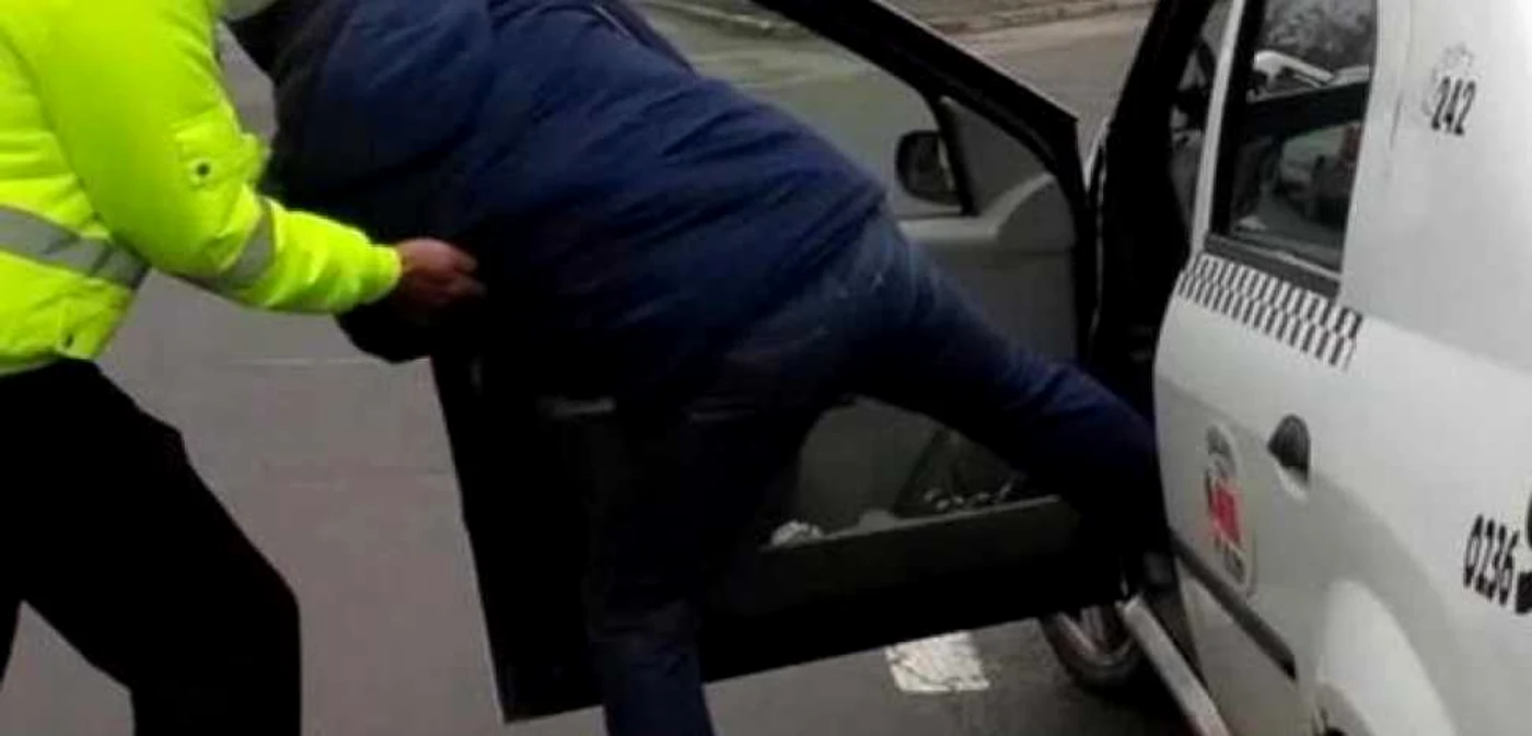 Tânărul nu a renunţat la şofat nici după ce i-a fost retras permisul de conducere Foto: arhivă Adevărul