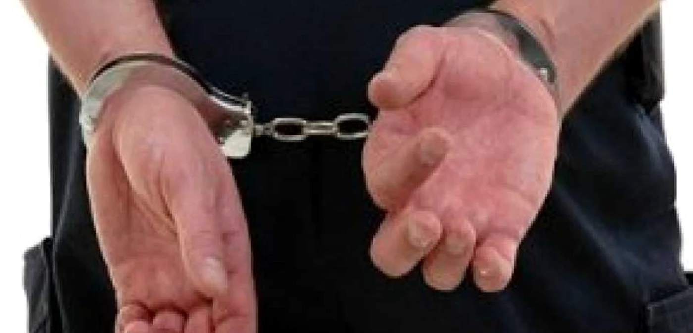 Tânărul a fost reţinut de poliţişti foto arhivă