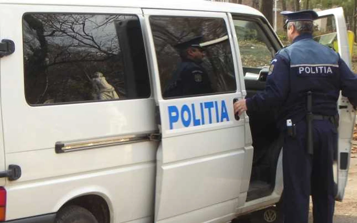 Brăila:Poliţiştii au găsit o sabie asupra unui hoţ prins în flagrant