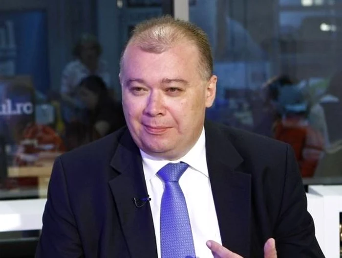 Dan Mihalache, dormind în timpul unei vizite oficiale în Serbiafoto: Click!