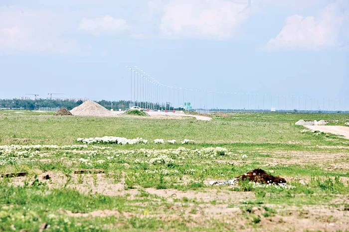Autostrada Bucureşti -  Ploieşti se termină în câmp
