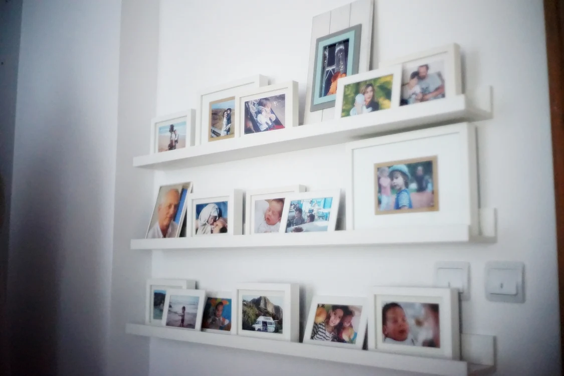 Fotografiile refac istoria familiei de la nașterea lui Vlad