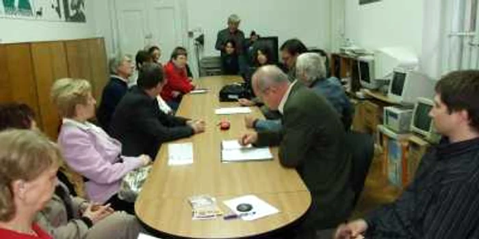 Specialiştii din cele două muzee au avut prima şedinţă de lucru