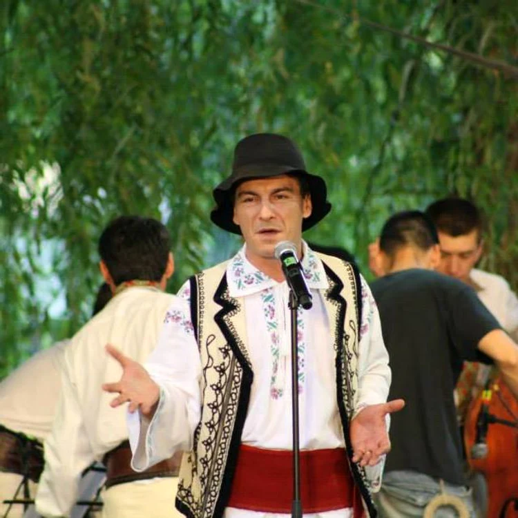 Daniel Tudorică a jucat rolul unui oltean curios și vorbăreț în mai multe emisiuni tv