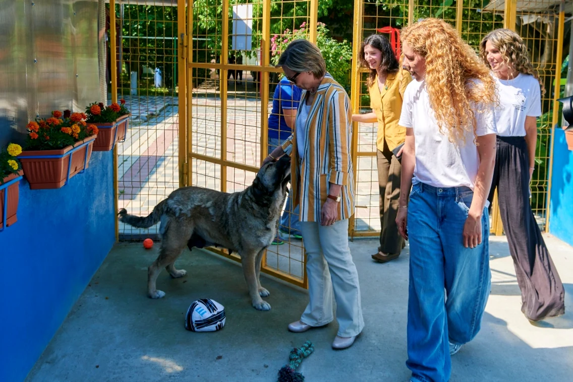 Principesa Sofia și Hilde Tudora la Centrul de Adopții Ilfov. FOTO: Daniel Angelescu, Casa Majestății Sale