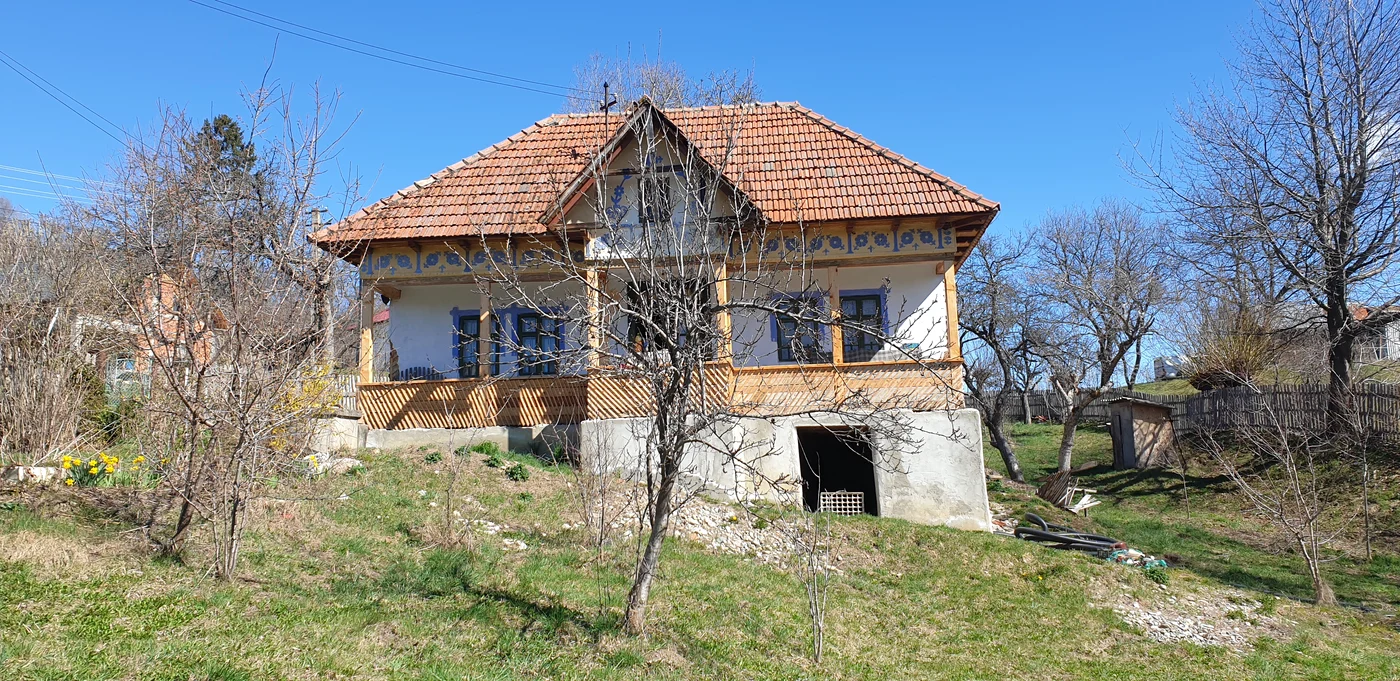Casa luptătoarei anticomuniste Elisabeta Rizea, restaurată cu greu / foto: Adevărul.ro