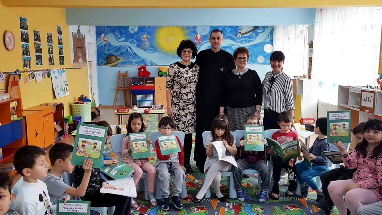 
    Proiectul antidrog ”Cum să creștem sănătoși” a fost implementat și la Grădinița 2, din Târgoviște Foto: Arhiepiscopia Târgoviştei  