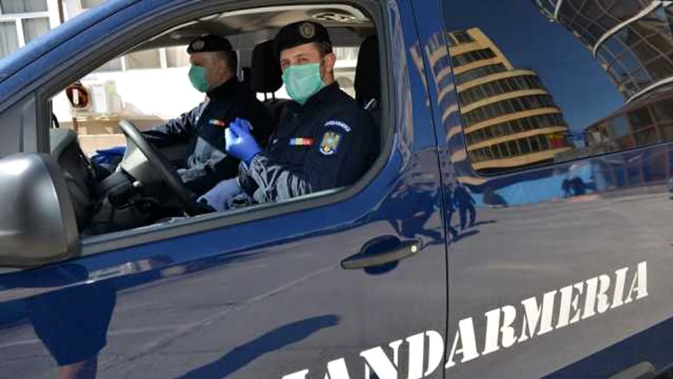 Jandarmeria BN pe străzi FOTO Prefectura BN