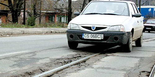 Situaţia drumurilor din Reşiţa este din ce în ce mai proastă