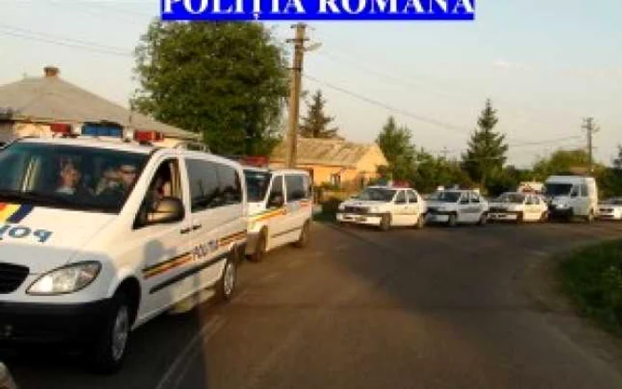 Zeci de poliţişii au efectuat astăzi percheziţi în Botoşani la agenţii economici bănuiţi de trafic