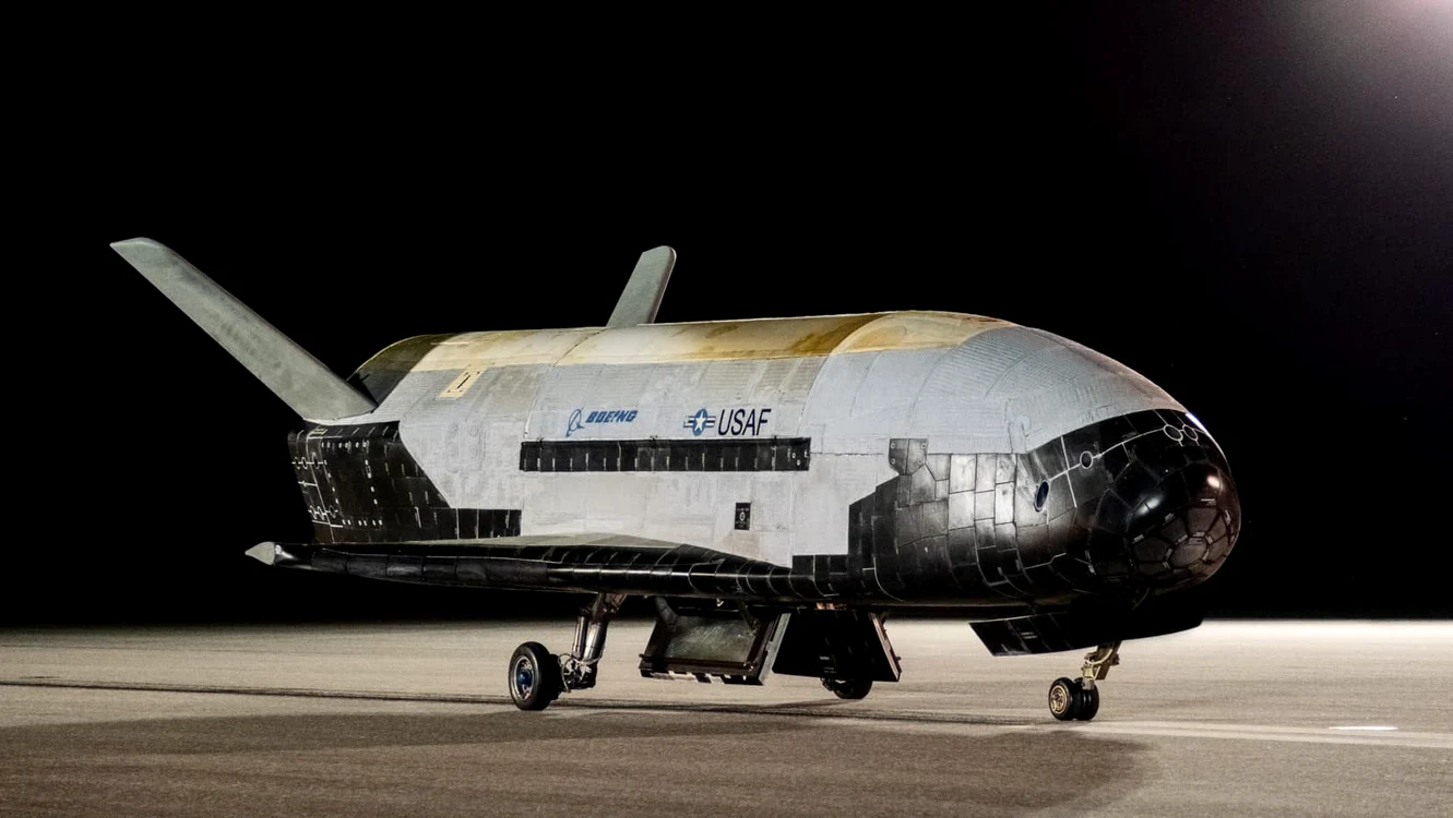 Drona X-37B