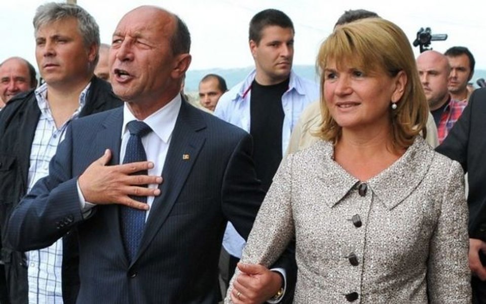 Maria Băsescu a votat la alegerile din Republica Moldova, fără fostul președinte