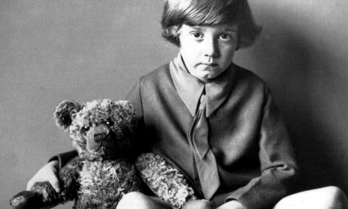 Ursul şi soldatul  Povestea adevărată a lui Winnie the Pooh jpeg