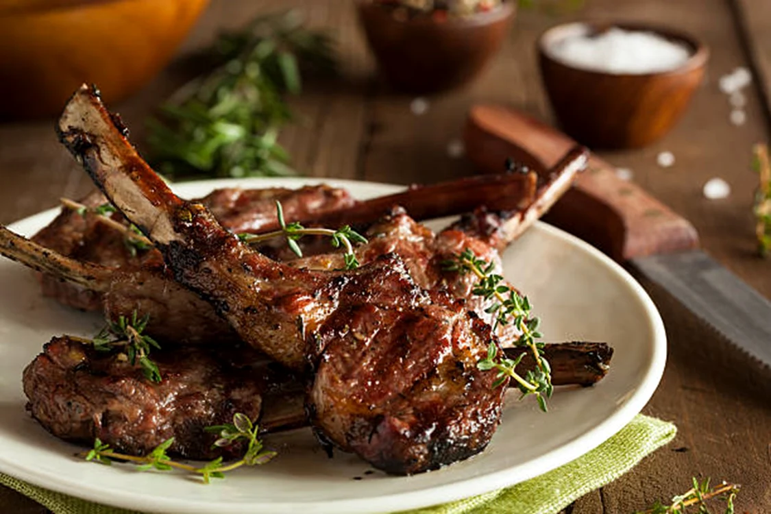 Friptură carne de oaie FOTO istock