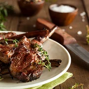 carne oaie miel istock jpg