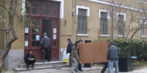 Aici s-a mutat o parte din personalul administrativ al Spitalului Nr. 2. Foto: Arhivă.